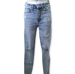 American Eagle Outfitters Light/Med  Wash Distressed Super Stretch Skinny Jeans
